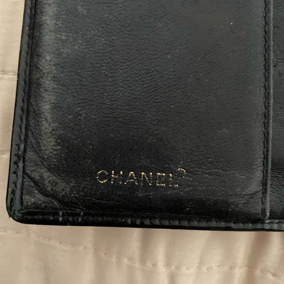 Chanel Authentic Vintage Patent Leather Wallet - Picture 8 of 9